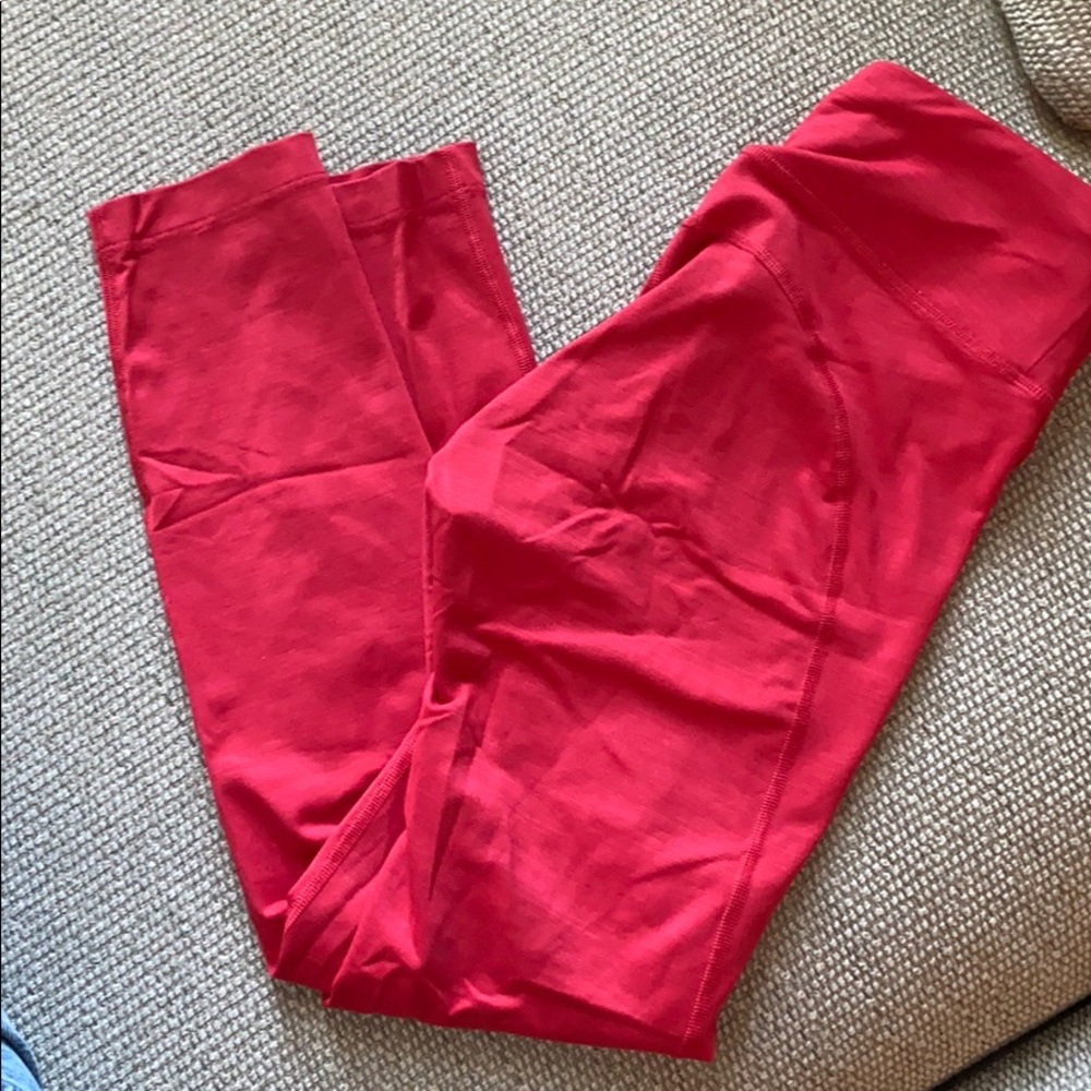 Outdoor Voices 7/8 Flex Leggings in Scarlet